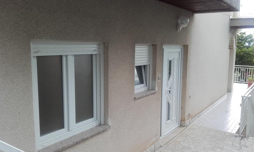 Apartment Lucija Dramalj Exterior photo